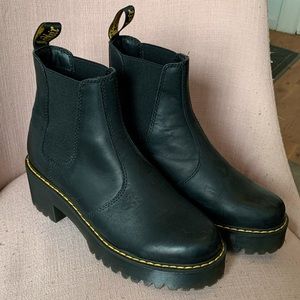 Dr. Martens Rometty Platform Chelsea Boots Sz 8 Black Leather